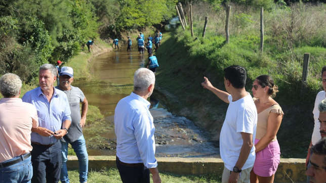 intensifican el control de los arroyos de la plata a la espera de la tormenta