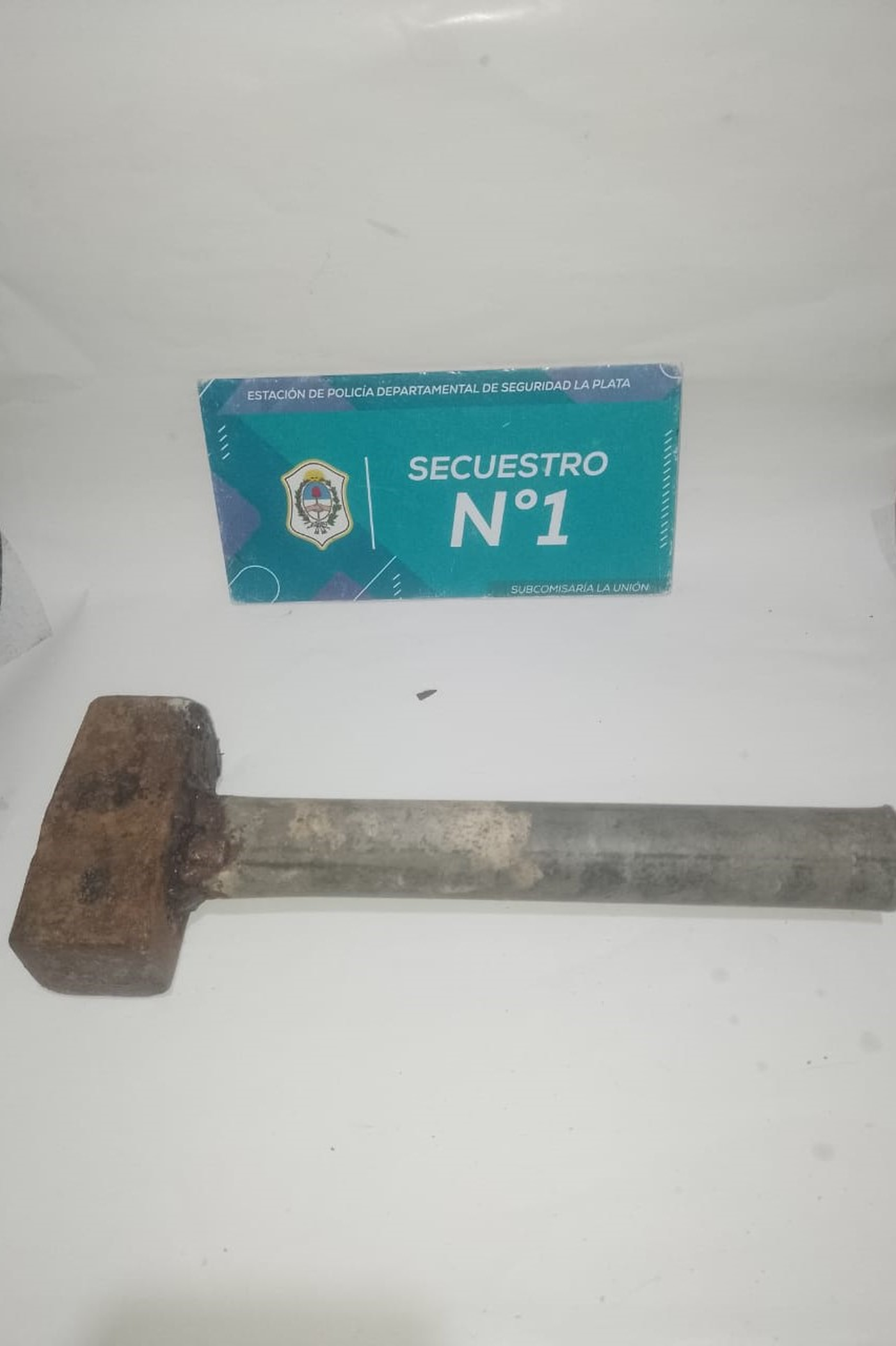 La maza utilizada en el ataque, que fue secuestrada por la Policía. La maza utilizada en el ataque, que fue secuestrada por la Policía.