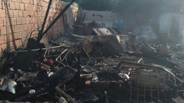 una familia de la plata perdio todo en un incendio y se lanzo una campana de ayuda