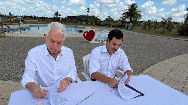 la plata y dolores firmaron convenios para impulsar viajes y propuestas educativas