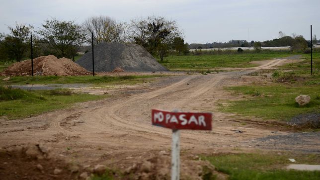 clausuraron un predio en el que ofrecian terrenos aunque no esta permitido construir