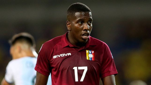 el detalle tripero de hurtado durante los entrenamientos con venezuela