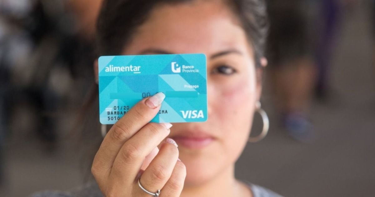 Massa confirmó dos refuerzos para la Tarjeta Alimentar y un aumento del 30%