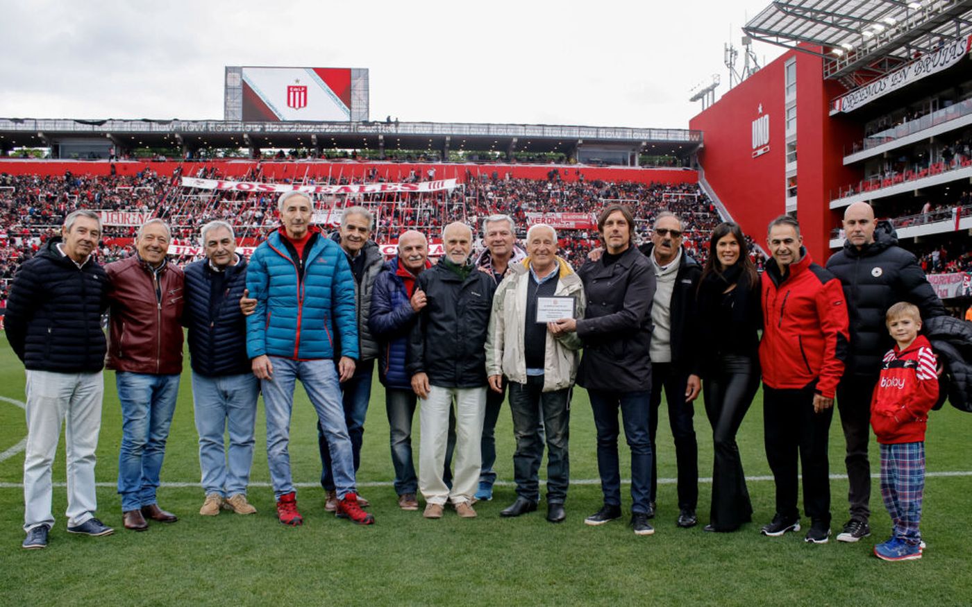 El homenaje de Estudiantes a los Campeones del Metropolitano 1972 en UNO.
