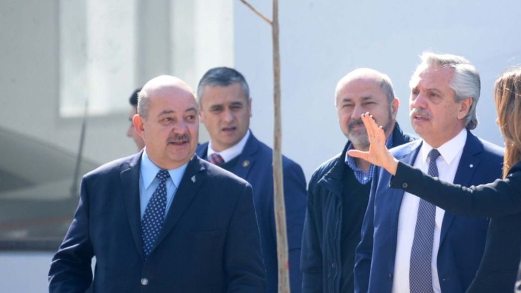 Alberto Fernández estuvo en La Plata y recorrió la planta industrial de baterías de litio