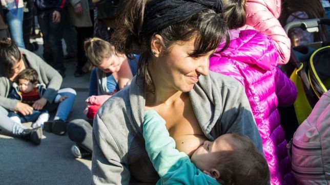 se viene el ?tetazo? en la plata por la lactancia materna