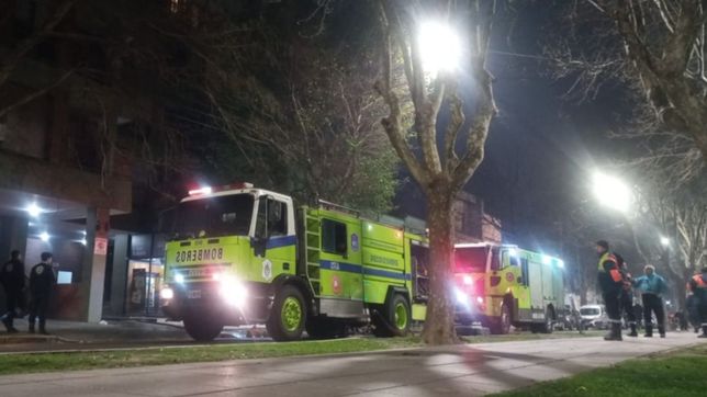 video: una jubilada murio en el tragico incendio de un edificio del centro de la plata