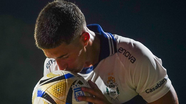 nico barros schelotto y el ritual antes del gol olimpico para gimnasia