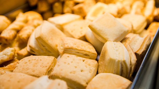 ¿quien era el empleado de una panaderia platense que se descompenso mientras trabajaba y murio?