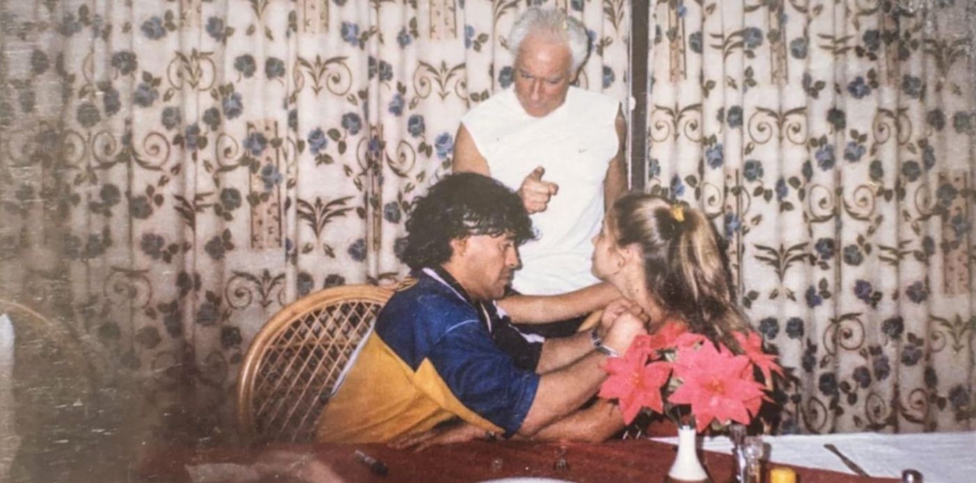 Denuncia entorno de Maradona