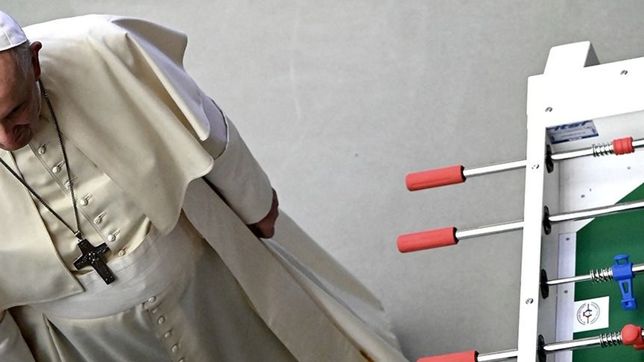 el gesto futbolero del papa francisco que se viralizo en todo el mundo