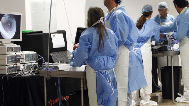 los medicos bonaerenses tambien aceptaron el aumento salarial en dos tramos