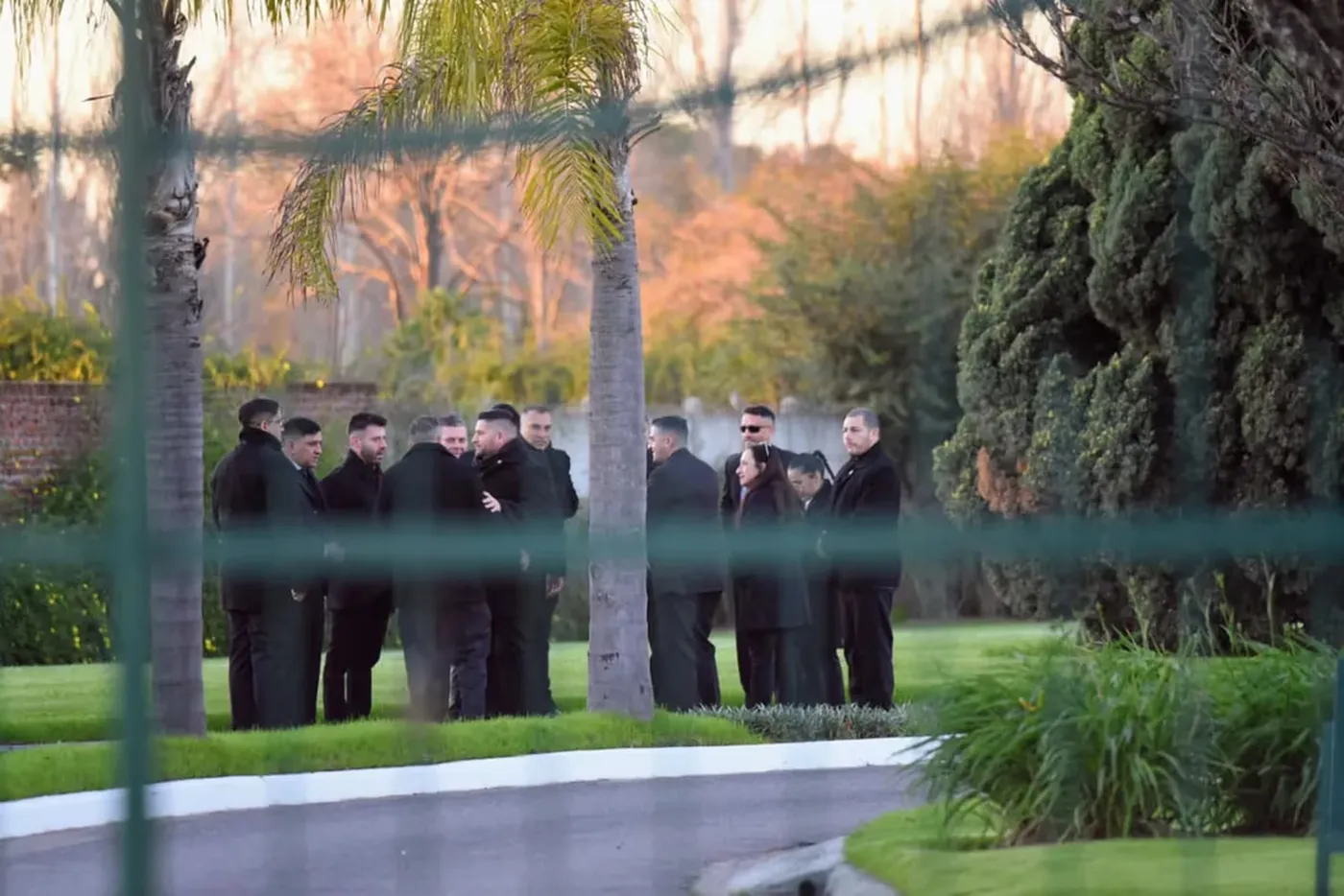 Con la presencia de Lionel Messi, culmin&oacute; el &uacute;ltimo adi&oacute;s a su padre Jorge en el cementerio El Prado de Rosario