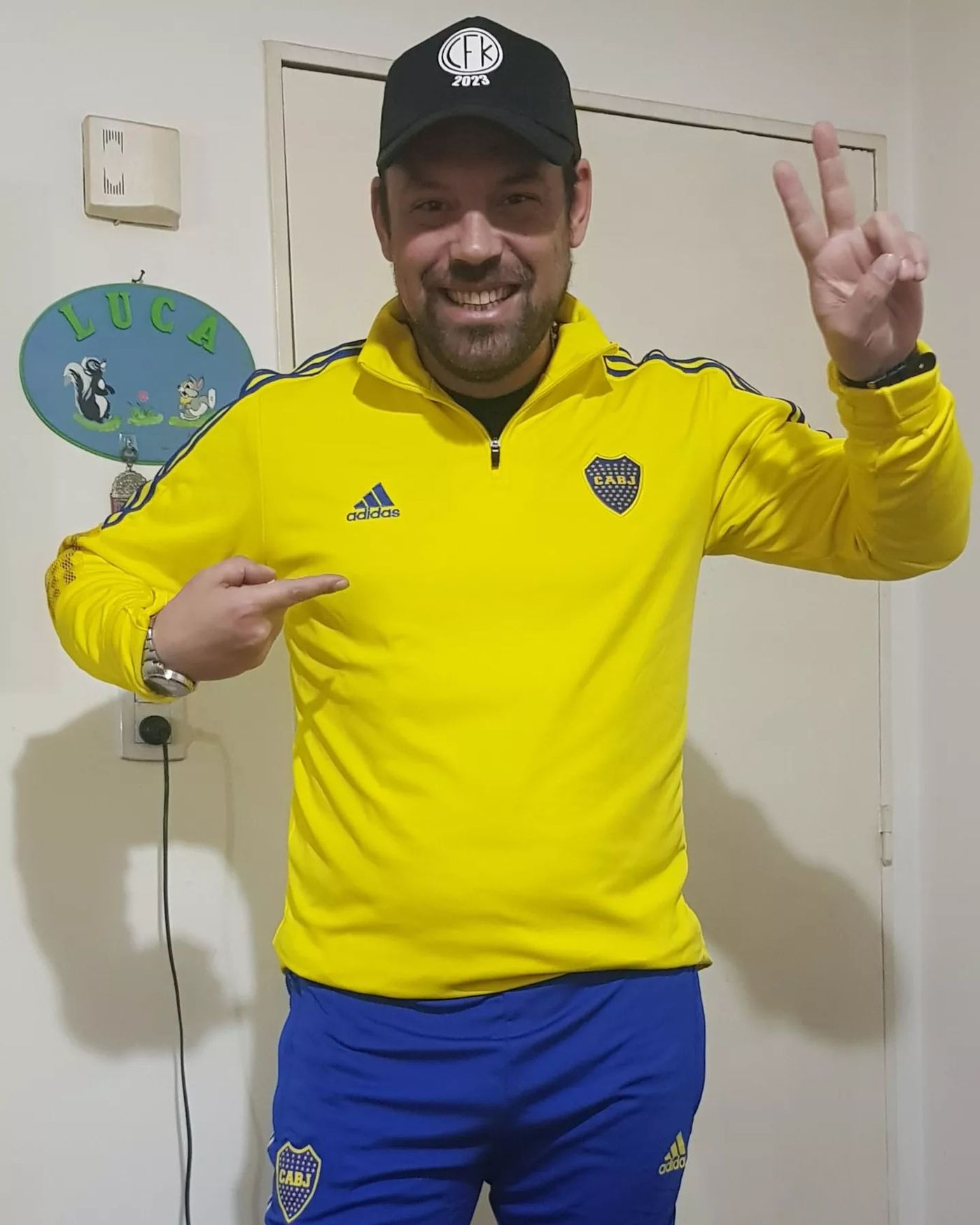 De contextura delgada y con barba, Ezequiel Guazzora sol&iacute;a mostrarse sonriente en las redes sociales.