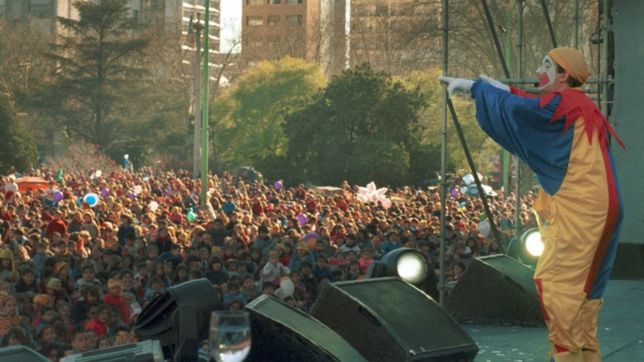 la plata despide las vacaciones de invierno con foodtrucks, kermes y un show de pinon fijo