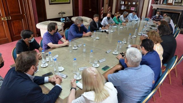kicillof confirmo a los gremios el bono de $20.000 y sumo a otros sectores de estatales