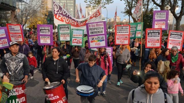 con una masiva movilizacion por el centro, las platenses volvieron a gritar ni una menos