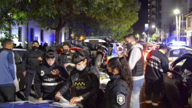 ¿cuales son las penas y multas para quienes violen el toque de queda?