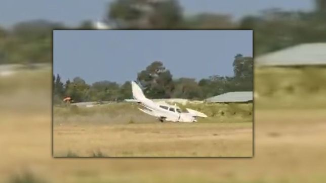 video: asi fue el accidente de la avioneta en el aeropuerto de la plata