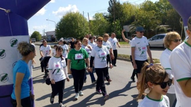 capital chica celebro sus 82 anos con dos correcaminatas por las calles de los hornos