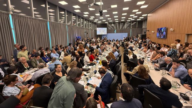 el oficialismo llamo a sesionar este jueves en diputados para aprobar la reforma laboral