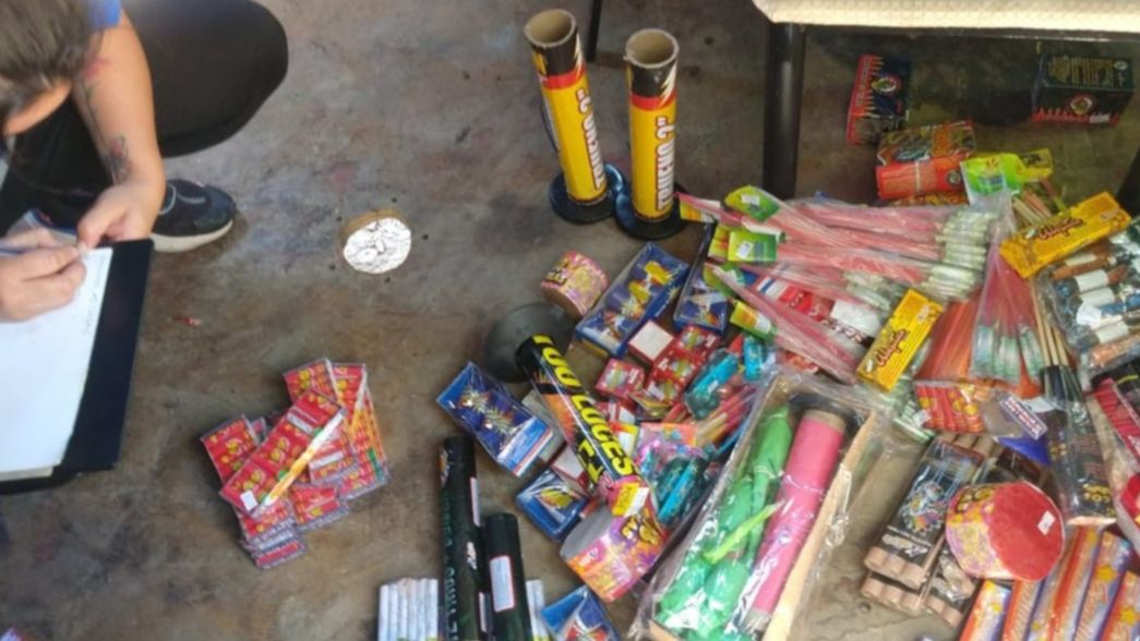 Clausuran un comercio de La Plata por venta ilegal de pirotecnia y falta de habilitación