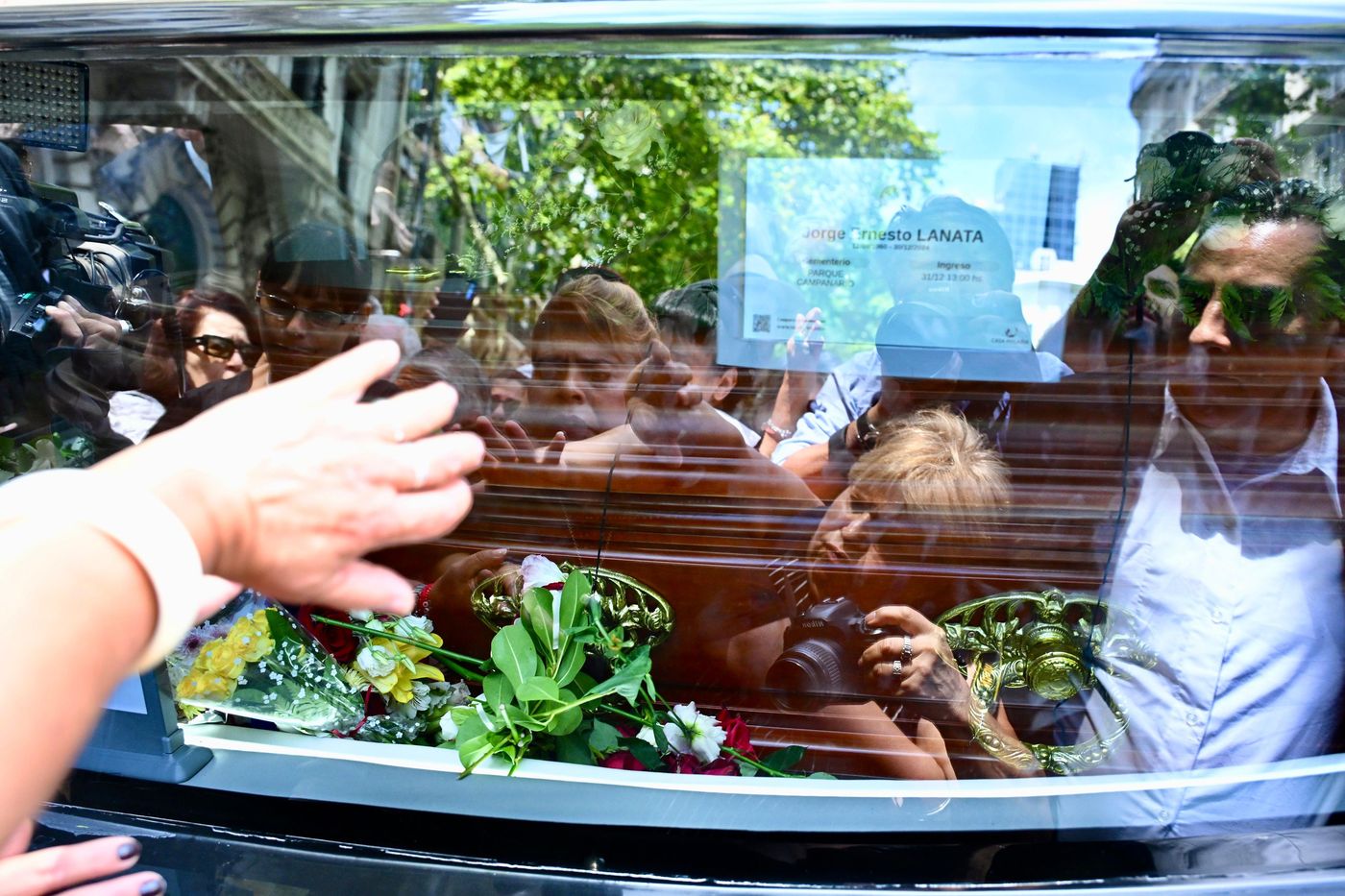 Entierro de Lanata.jpg