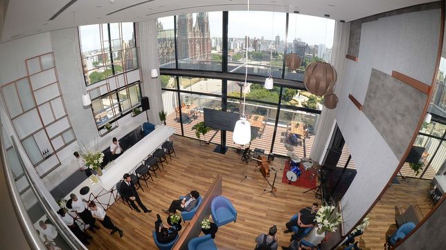 los hoteles de la plata se llenaron por los shows de los piojos y esperan un repunte de la actividad