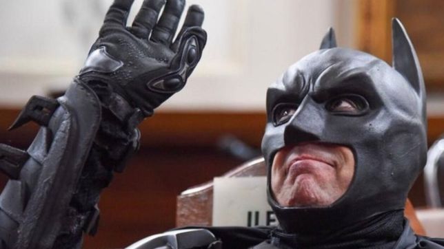 el batman solidario arranco con las donaciones en su nuevo hospital