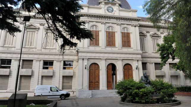 una facultad de la unlp habilito elecciones fuera de la ciudad y se desato la polemica