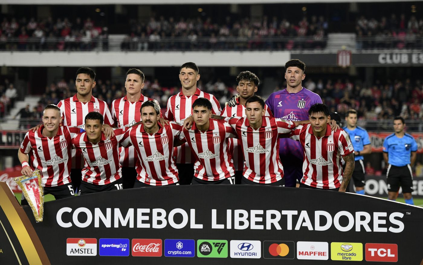 Estudiantes Botafogo Formación.jpg