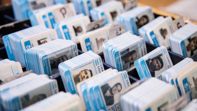 ¿que deben hacer los platenses que tienen la licencia vencida y salen de vacaciones?