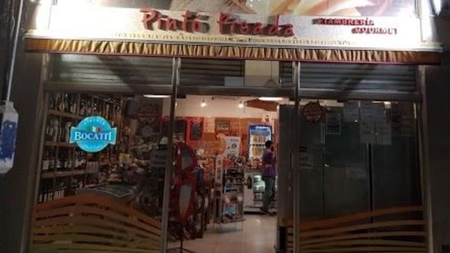 terror en un comercio de la plata: amenazaron con matar a un cliente, robaron y se fugaron