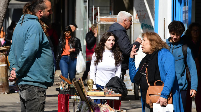 ultimo dia para que los vendedores ambulantes adhieran al plan de reconversion de la comuna