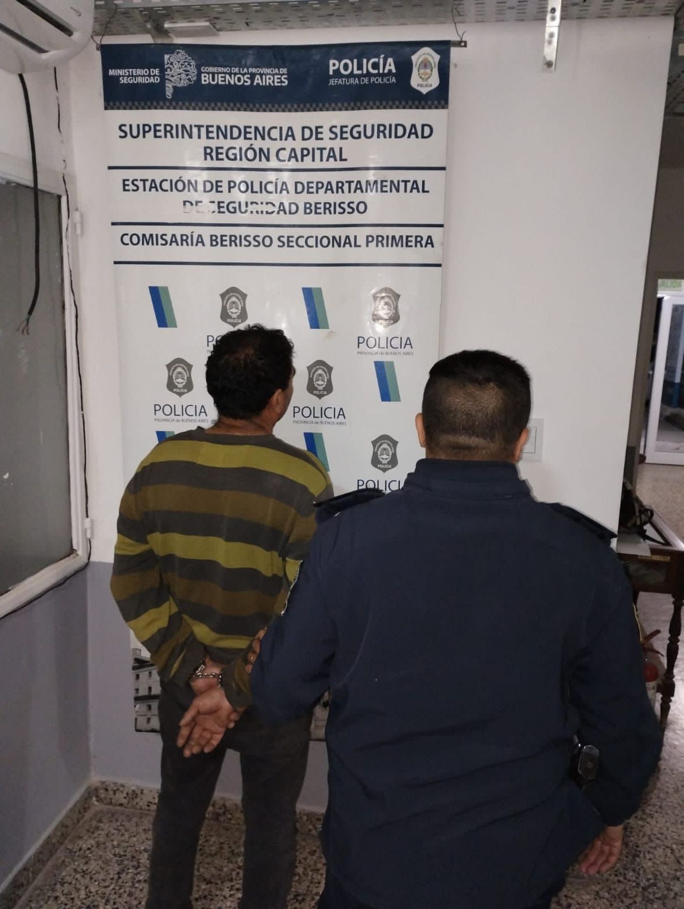 Hombre detenido en Berisso por intento de soborno tras un control de alcoholemia.
