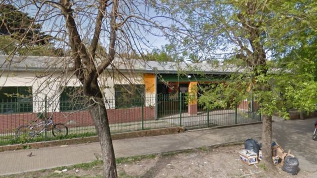 brutal golpiza entre alumnos de dos escuelas y denuncia de agresion contra la directora