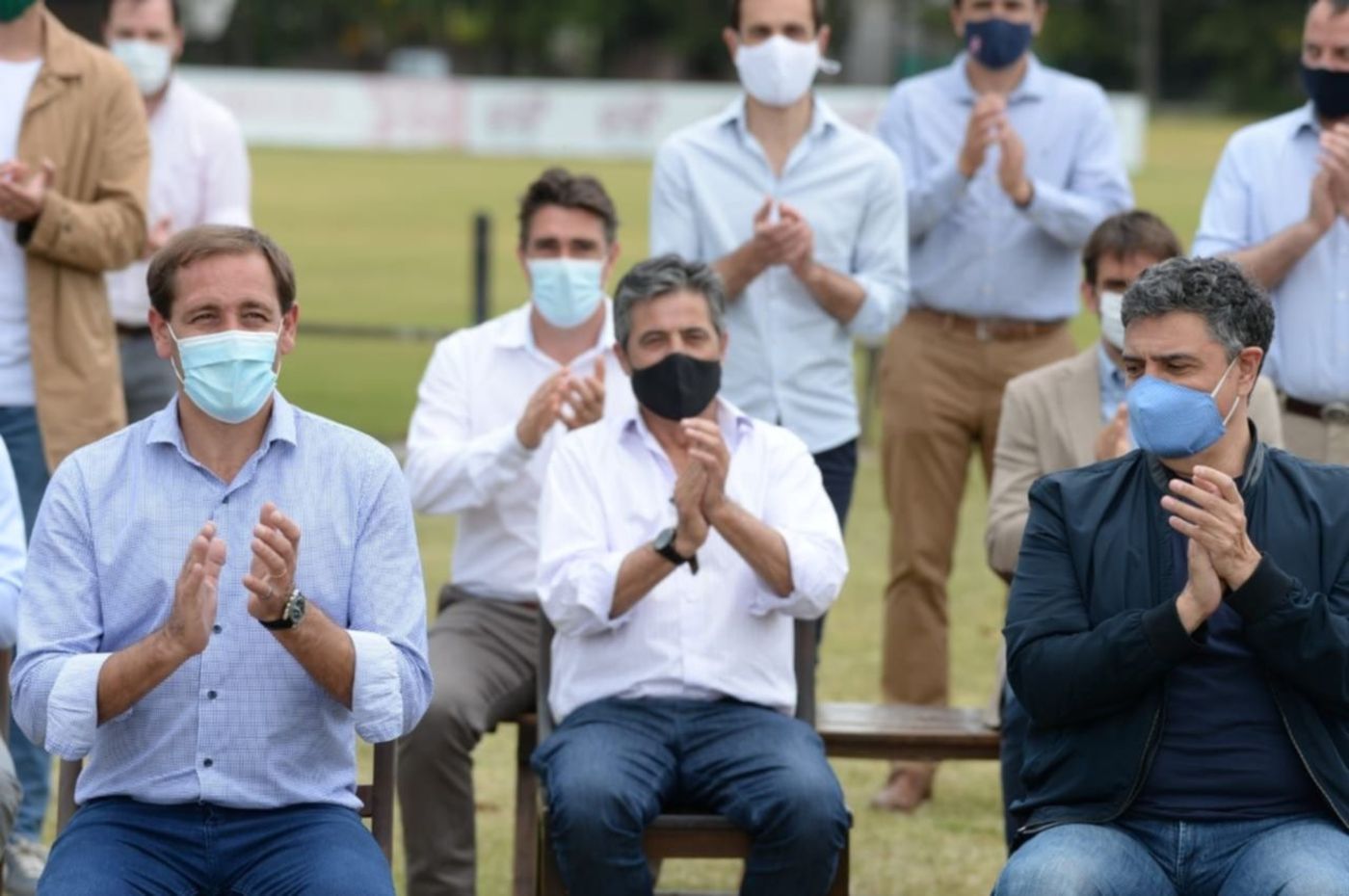 almuerzo de intendentes de Juntos por el Cambio Julio Garro en el club San Luis - almuerzo de intendentes de Juntos por el Cambio en el club San Luis de La Plata Garro Jorge Macri