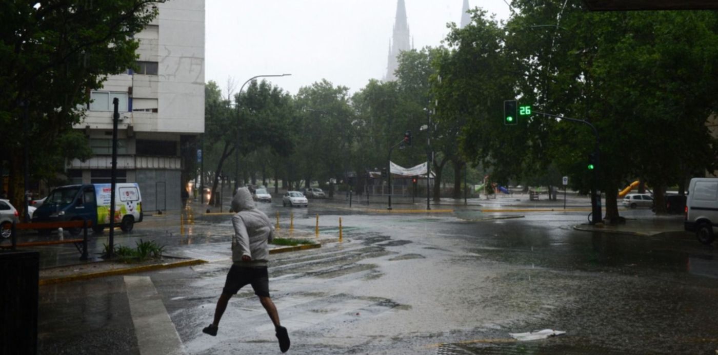 1577730873355.jpg?x=5&y=158&width=1490&height=745&rotate=0&scaleX=1&scaleY=1&ow=1500&oh=996&&cw=1920&ch=950