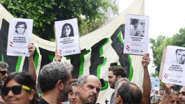 la plata marcho en la previa del dia de la memoria, verdad y justicia