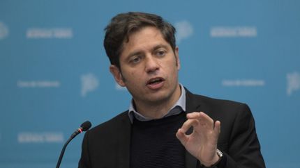Axel Kicillof ofreció a los docentes cerrar el año con una suba del 54%