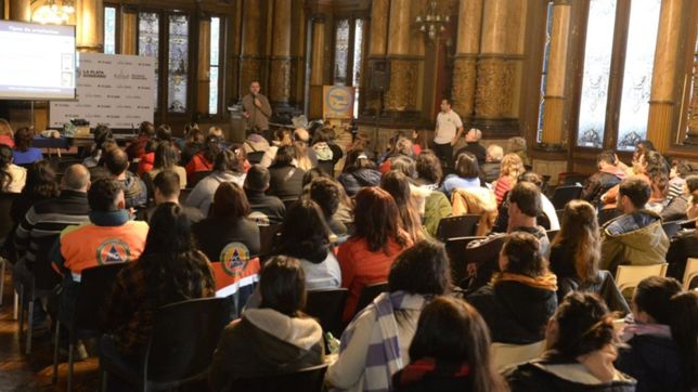 camuzzi brindo la primera capacitacion gratuita de rcp en la plata