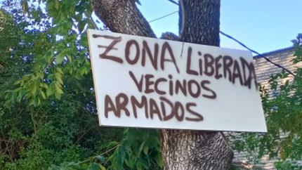 El llamativo cartel que colocaron en La Loma en medio de una nueva ola robos