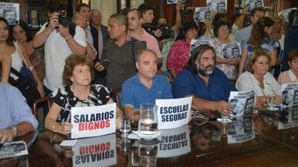 Los gremios docentes y la Provincia retoman la discusión paritaria