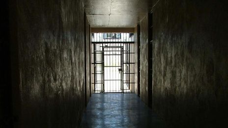 Se entregó en La Plata un penitenciario con 15 causas por abuso sexual y corrupción de menores Se entregó en La Plata un penitenciario con 15 causas por abuso sexual y corrupción de menores