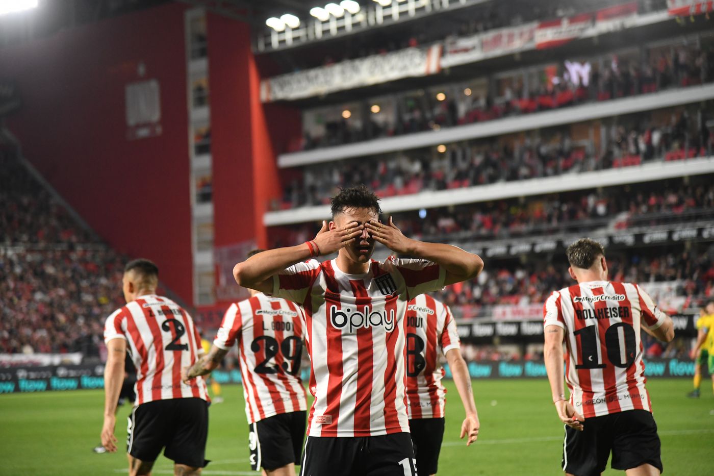 Estudiantes Defensa y Justicia Gol Zapiola 7.JPG