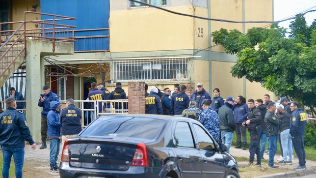 convocan a marchar en la plata para pedir la liberacion del policia detenido por matar a un joven en la favela
