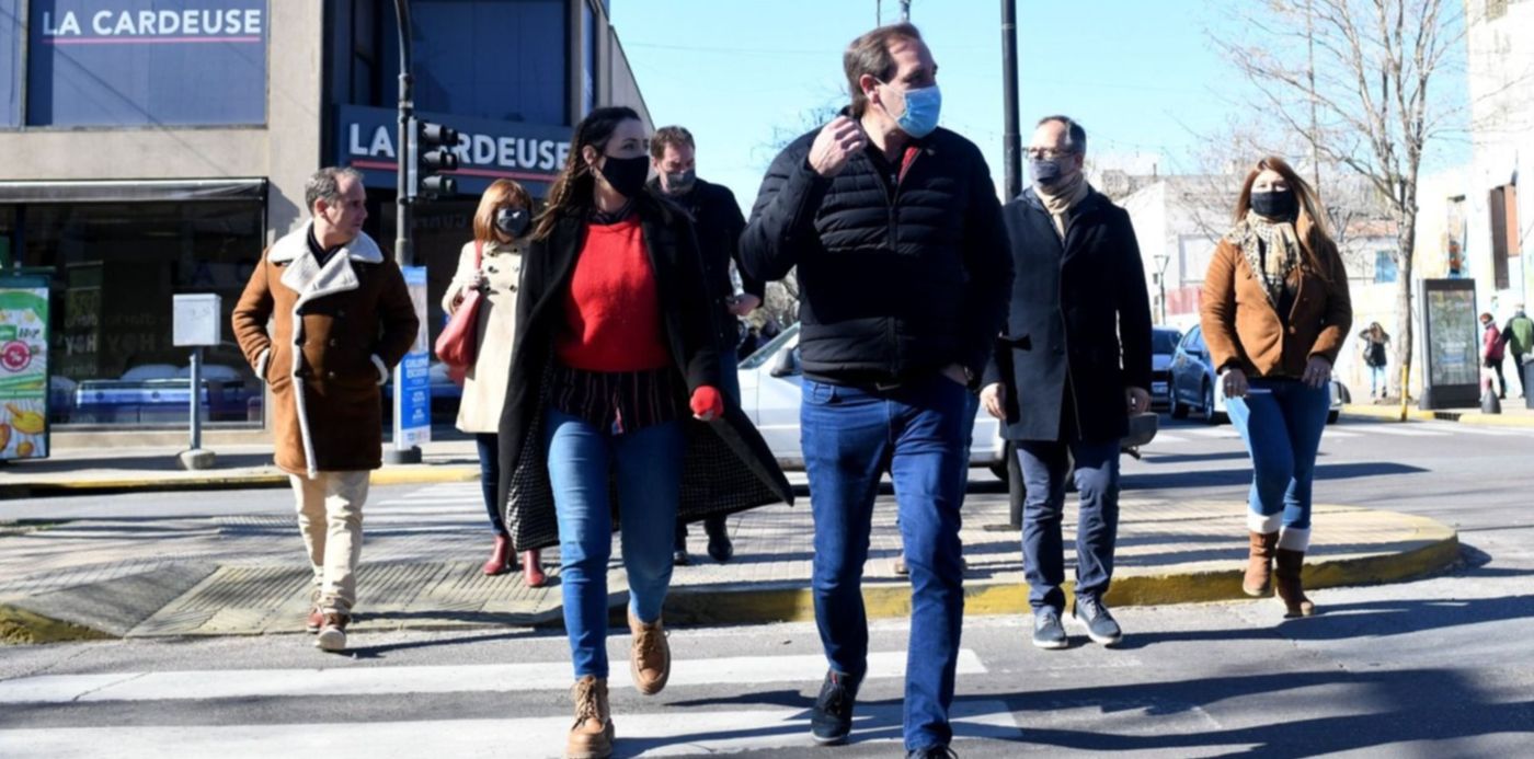 Caminata de Garro Santilli Bullrich Quintero CHasman calle 12
