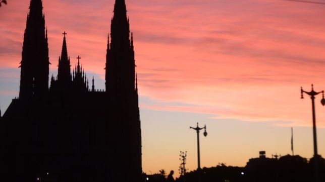 viernes de mucho calor en la plata: ¿como va a estar el tiempo el finde?