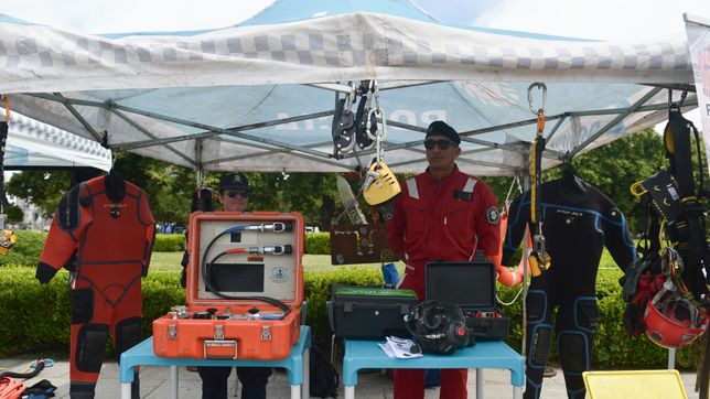 plaza moreno concentro un amplio despliegue de emergencias y simulacros en el dia nacional de la defensa civil