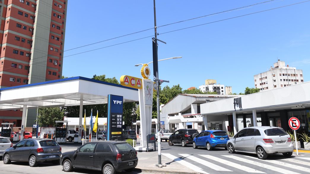 YPF desmintió rumores de desabastecimiento y aumento de combustibles